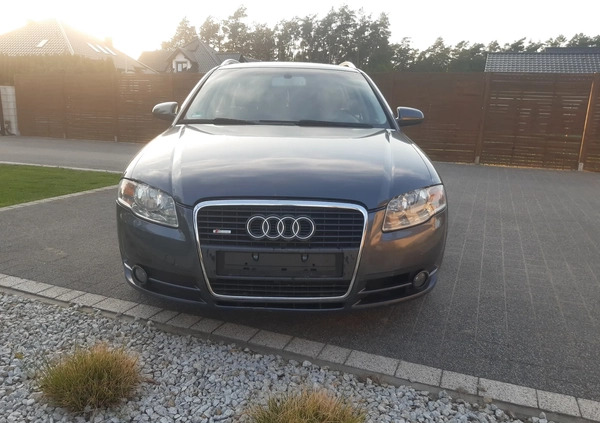 Audi A4 cena 13900 przebieg: 328475, rok produkcji 2005 z Dobiegniew małe 704